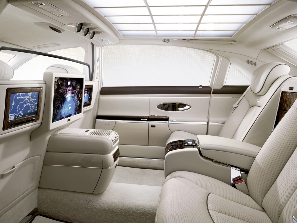 Luxury Maybach Interior for 1024 x 768 resolution
