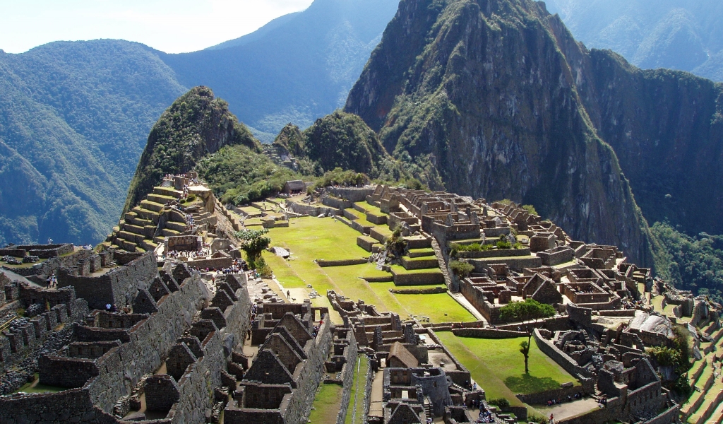 Machu Picchu Peru for 1024 x 600 widescreen resolution