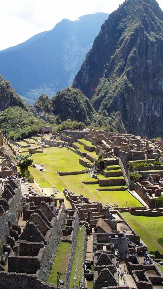 Machu Picchu Peru for 640 x 1136 iPhone 5 resolution