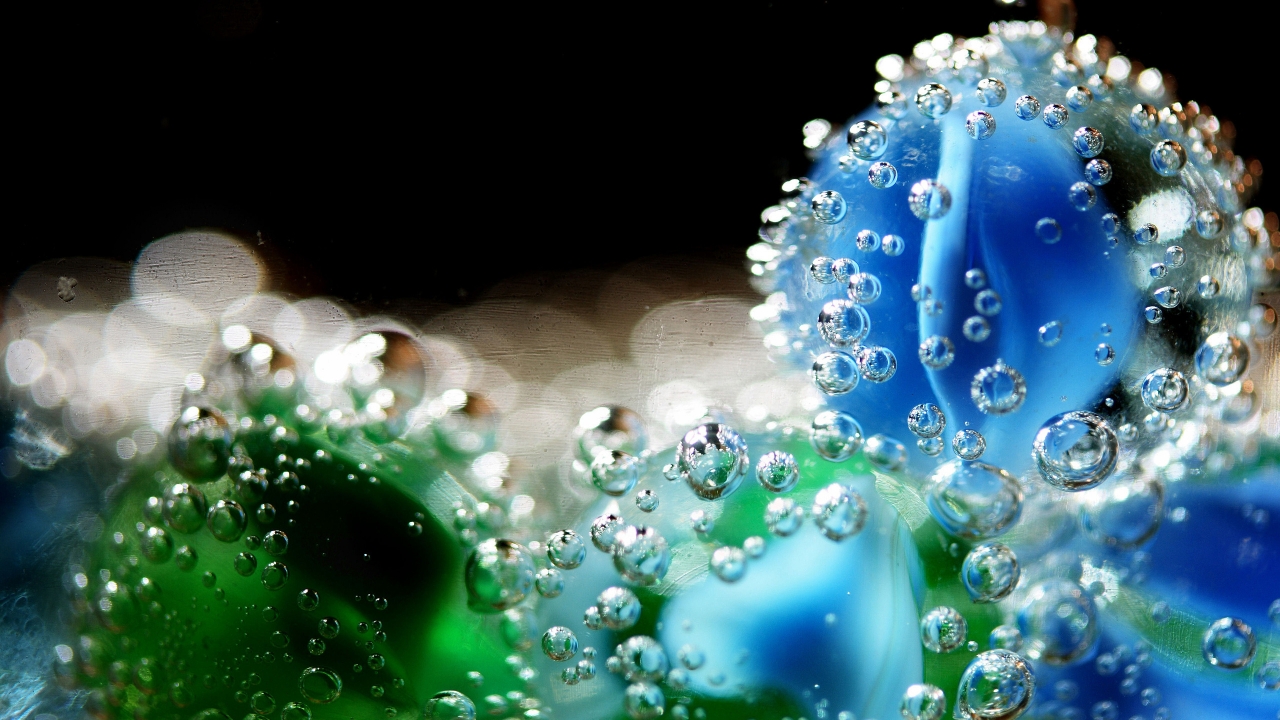 Macro Water Drops for 1280 x 720 HDTV 720p resolution