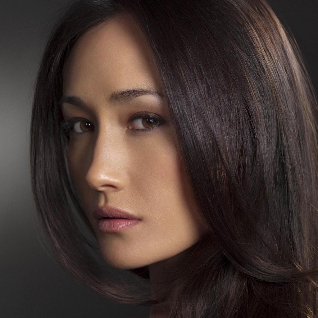 Maggie Q for 1024 x 1024 iPad resolution