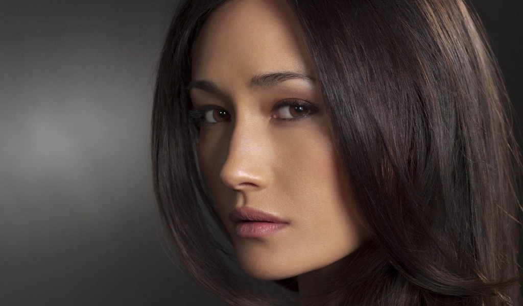 Maggie Q for 1024 x 600 widescreen resolution
