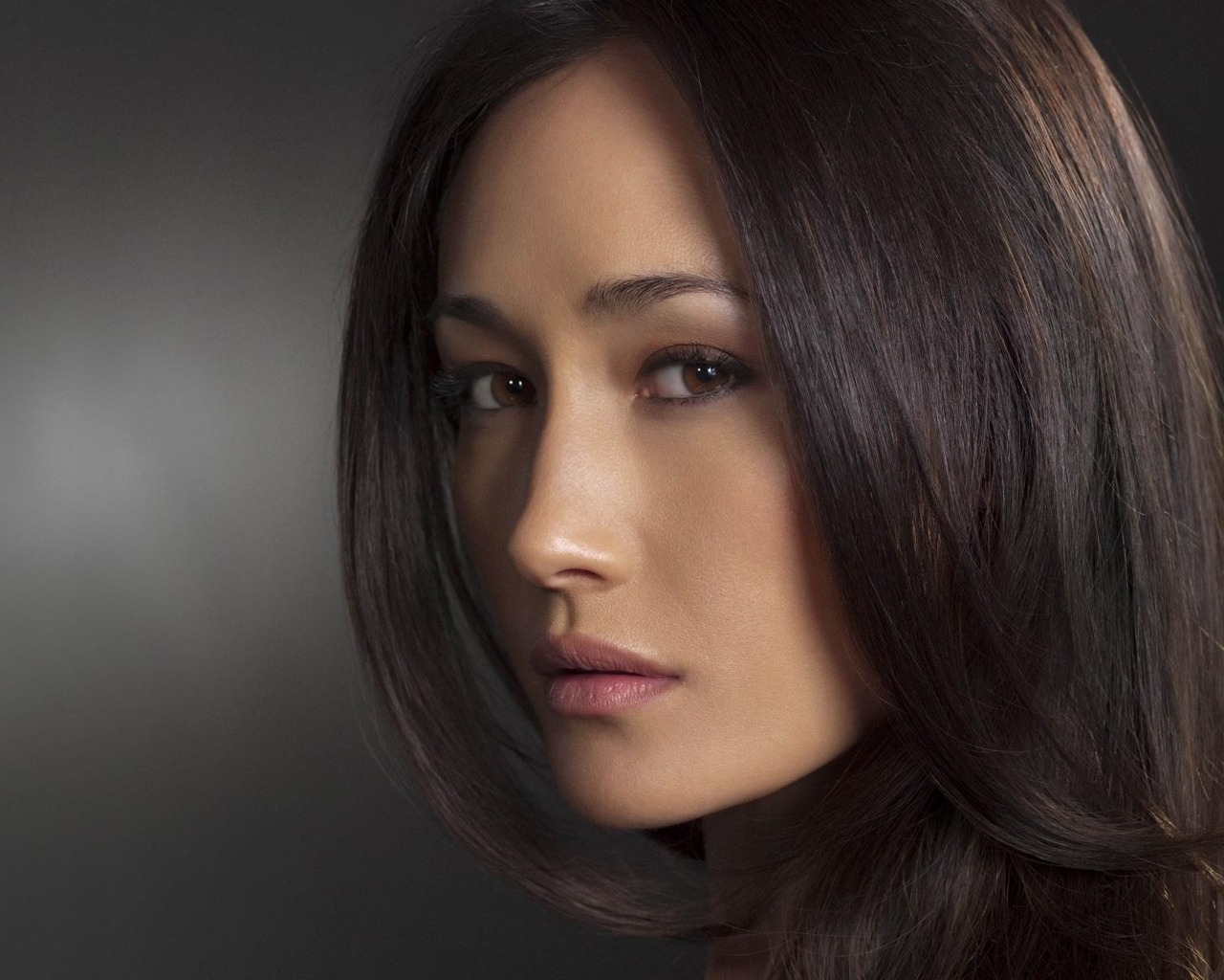 Maggie Q for 1280 x 1024 resolution