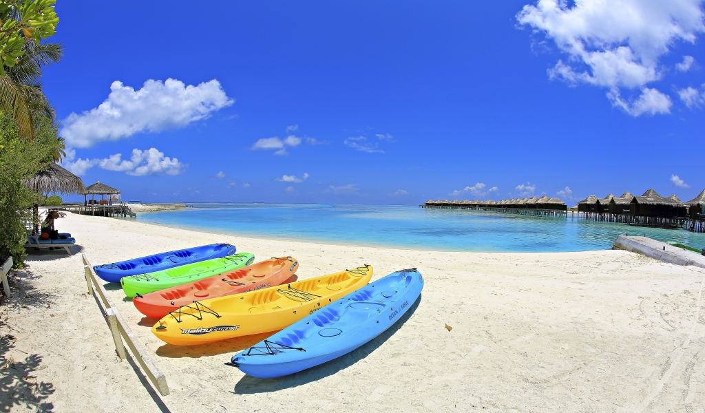 Maldives Beach Corner for 1024 x 600 widescreen resolution