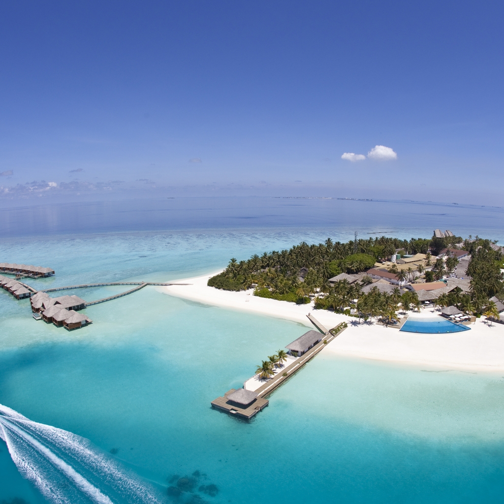 Maldives Island for 1024 x 1024 iPad resolution