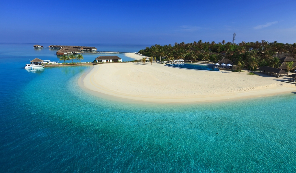 Maldives Luxury Resort for 1024 x 600 widescreen resolution