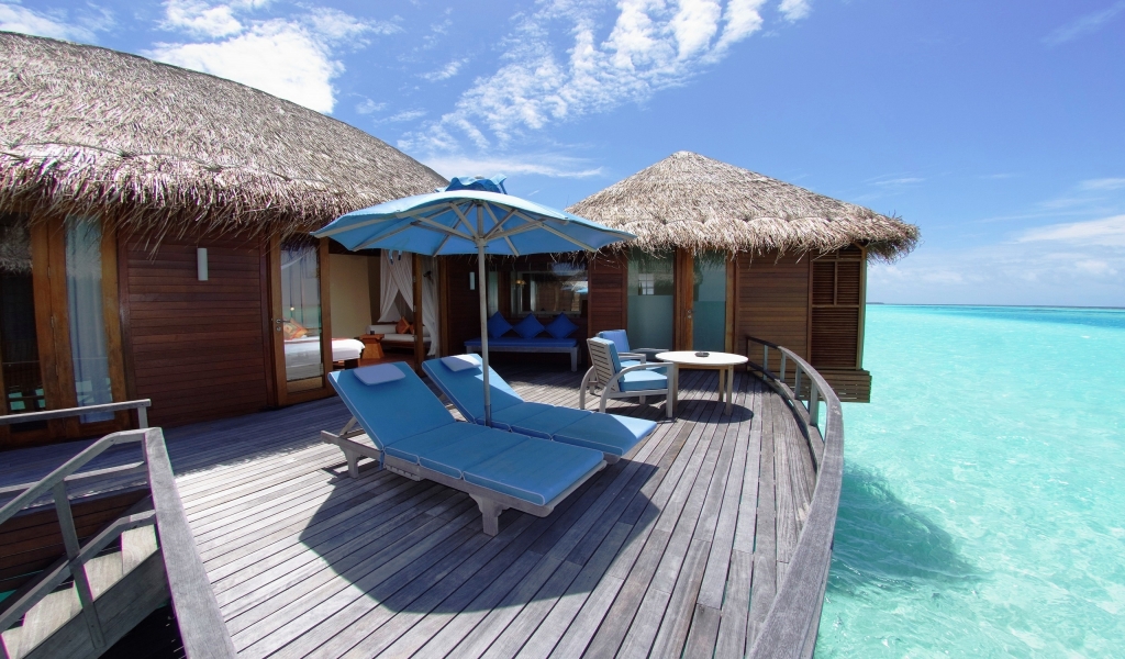 Maldives Resort for 1024 x 600 widescreen resolution