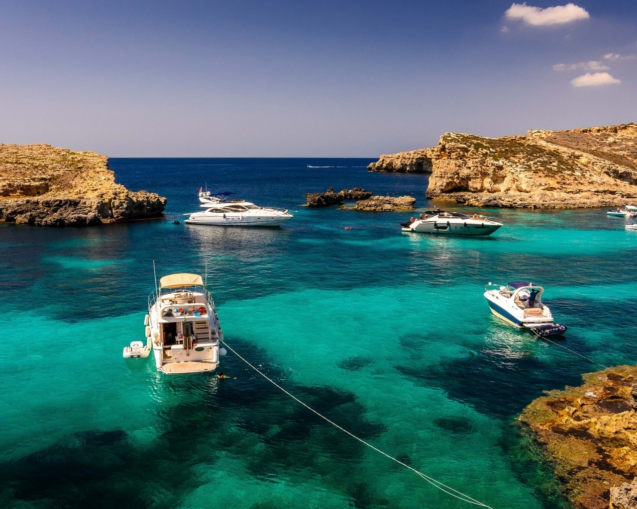 Malta Sea Corner for 1280 x 1024 resolution