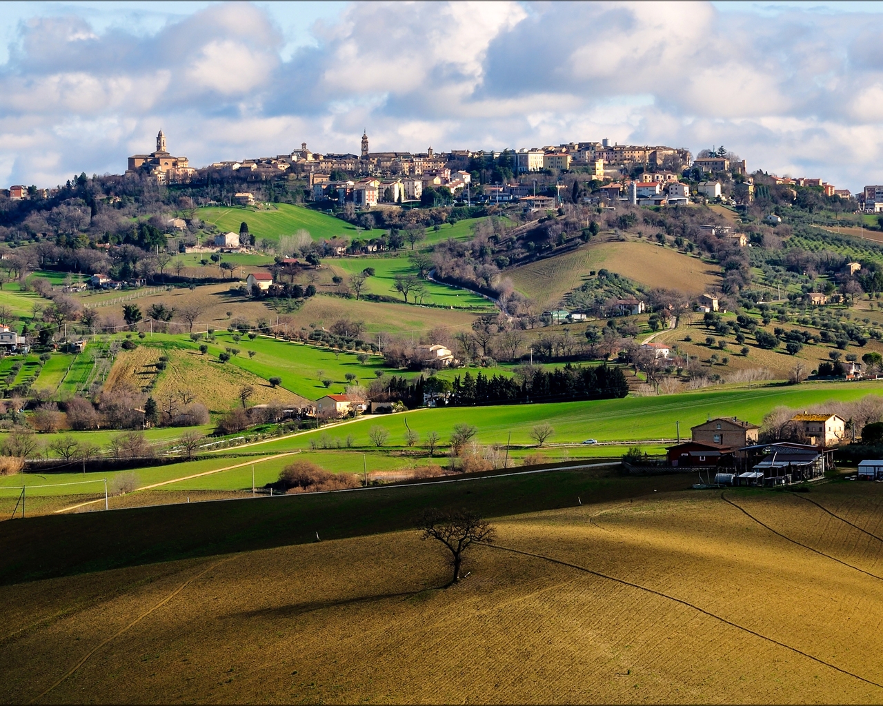 Marche Italy for 1280 x 1024 resolution