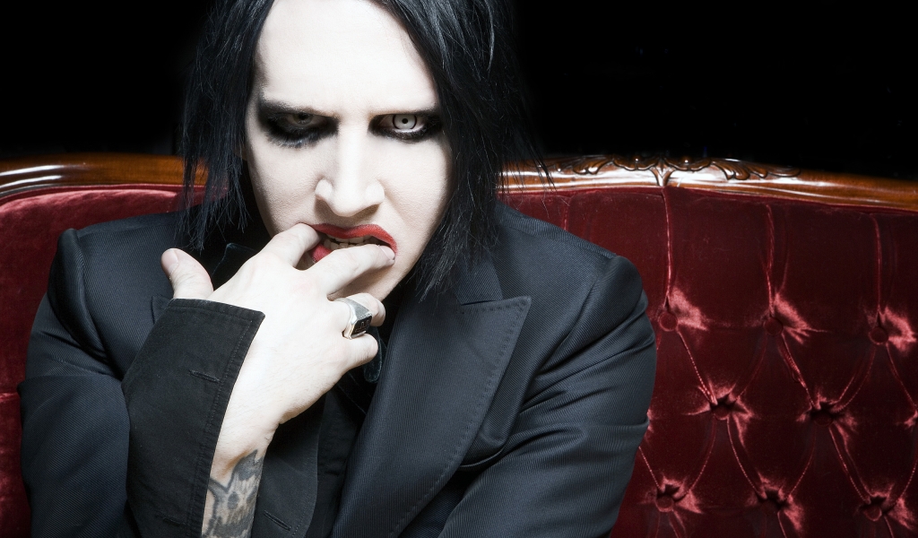 Marilyn Manson for 1024 x 600 widescreen resolution