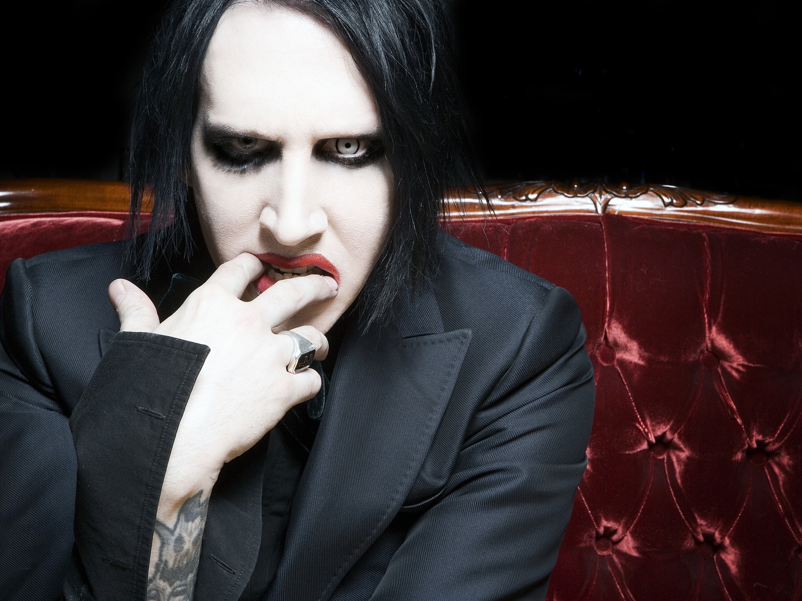 Marilyn Manson for 1600 x 1200 resolution