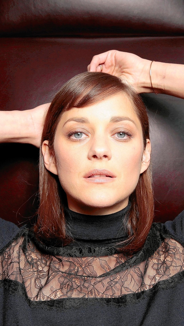 Marion Cotillard for 640 x 1136 iPhone 5 resolution