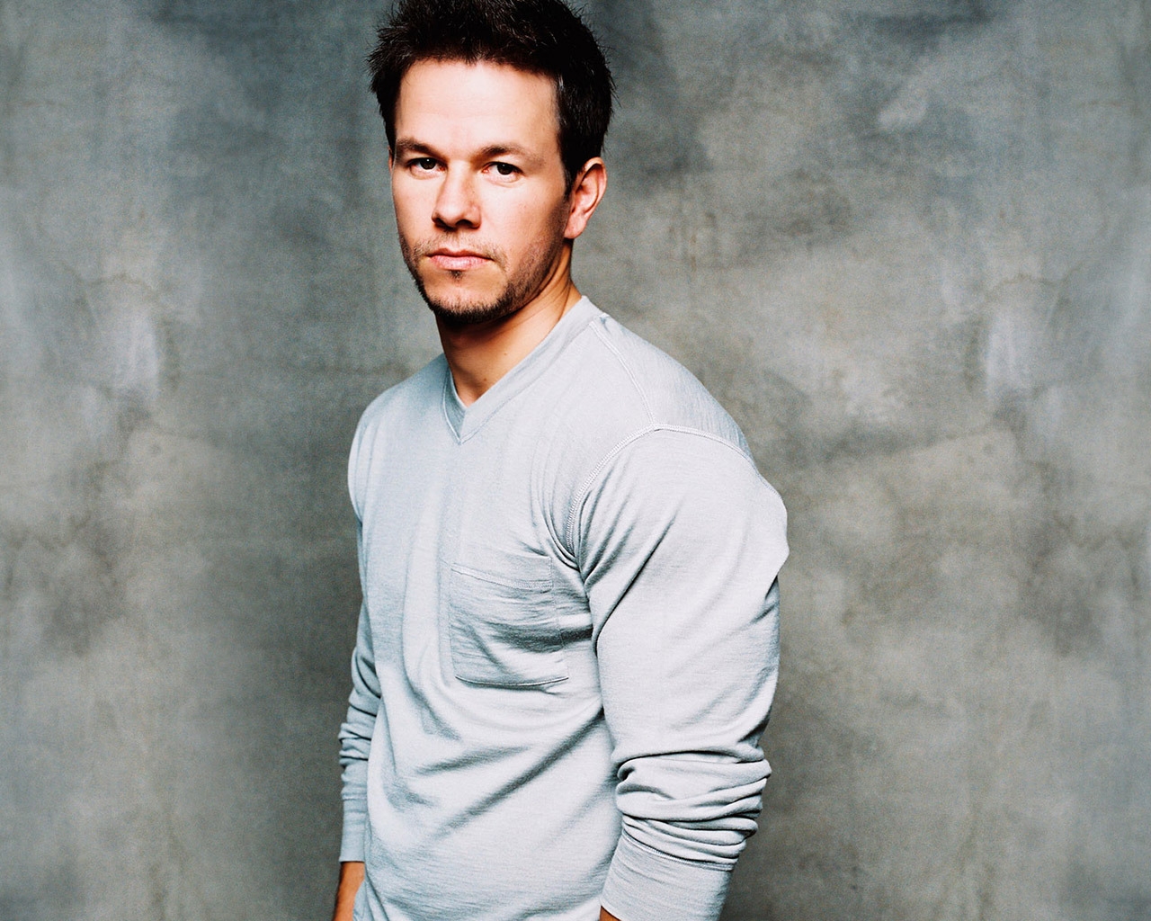 Mark Wahlberg Look for 1280 x 1024 resolution