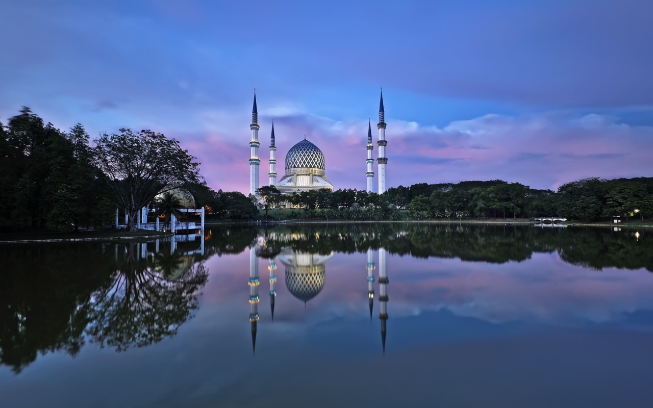 Masjid Sultan Salahuddin Abdul Aziz Shah for 1280 x 800 widescreen resolution