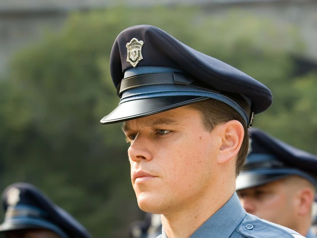 Matt Damon Cop for 1024 x 768 resolution