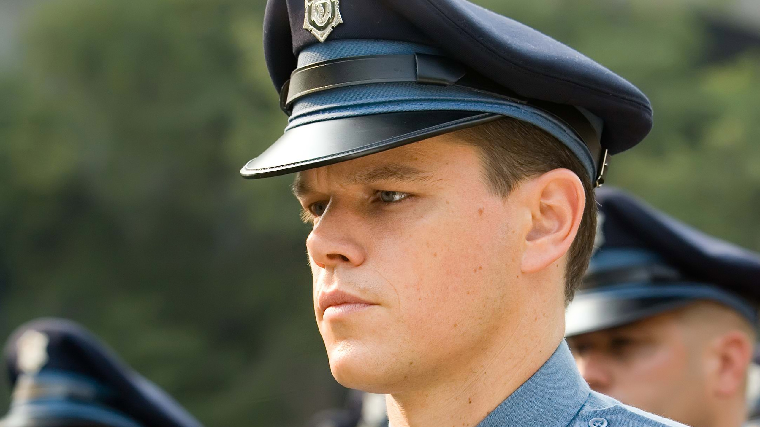 Matt Damon Cop for 2560x1440 HDTV resolution