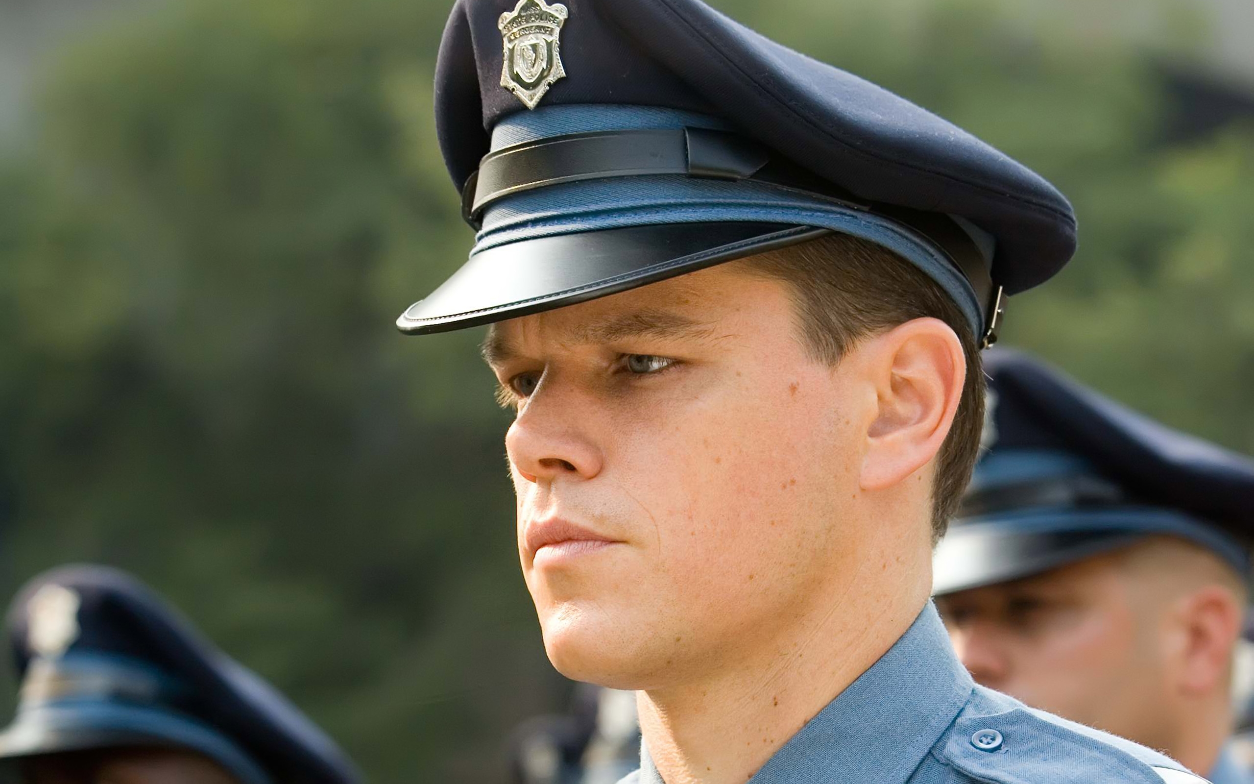 Matt Damon Cop for 2560 x 1600 widescreen resolution