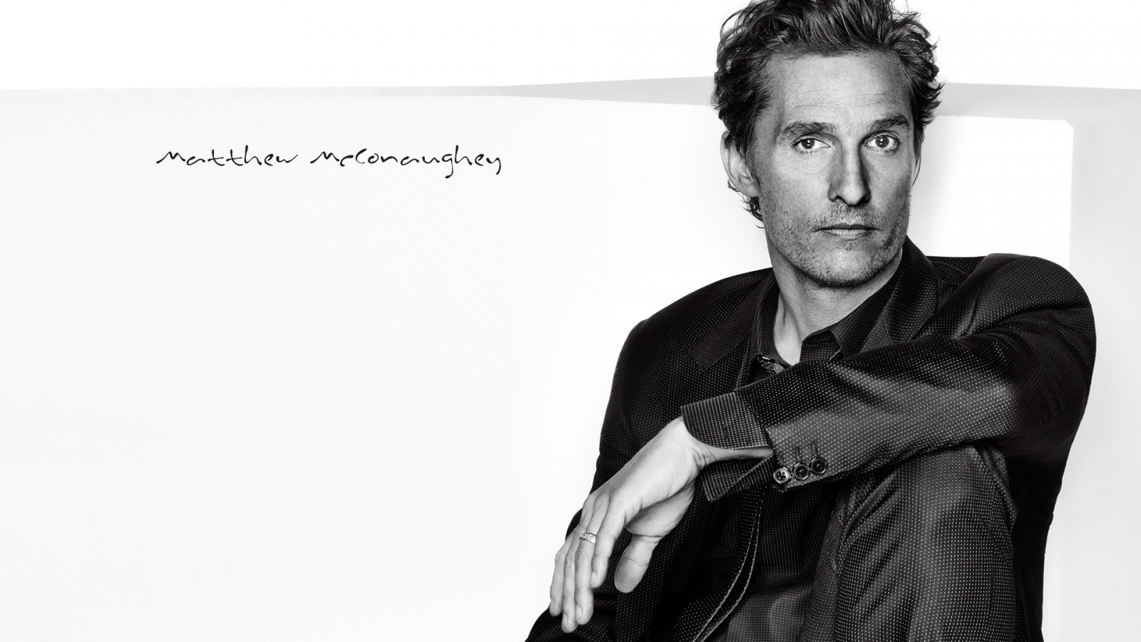 Matthew McConaughey Black and White for 1600 x 900 HDTV resolution
