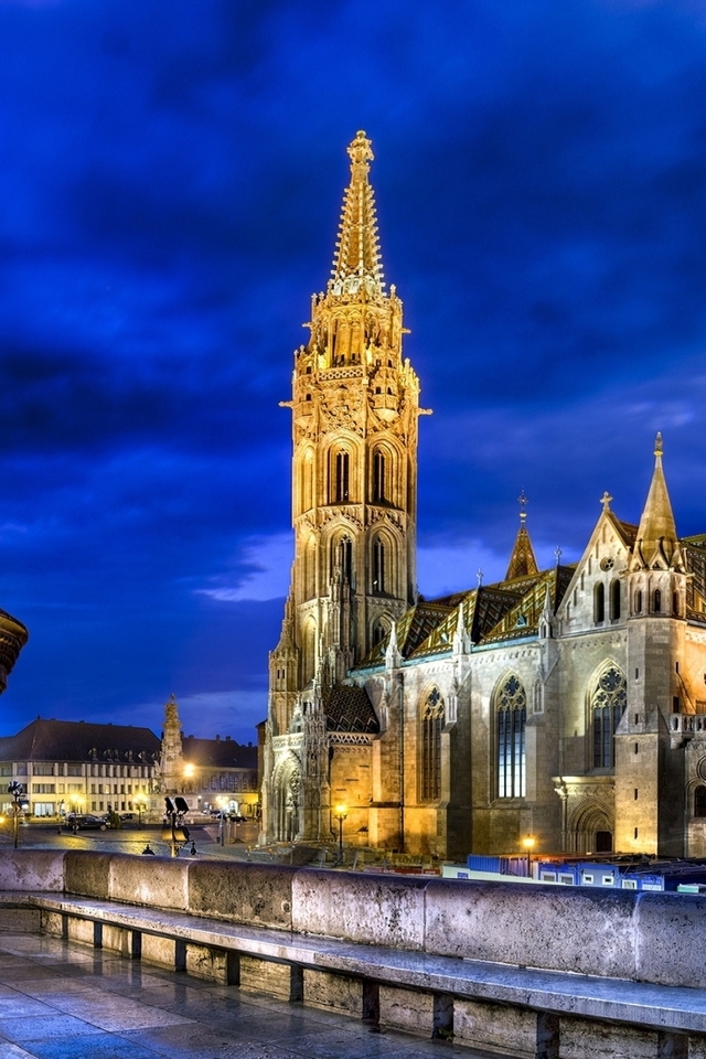 Matthias Church Budapest for 640 x 960 iPhone 4 resolution