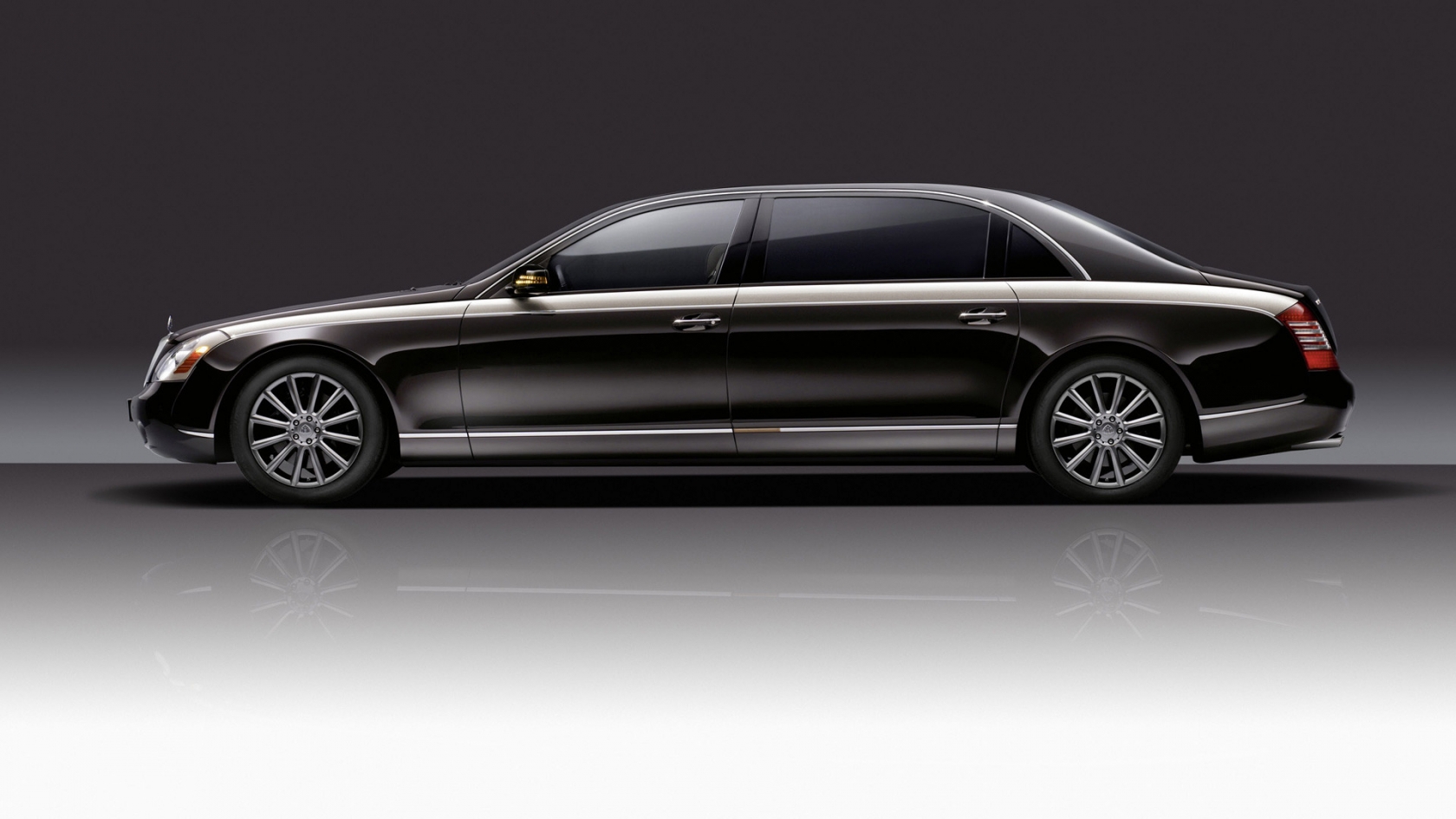 Maybach Zeppelin Side View for 1680 x 945 HDTV resolution