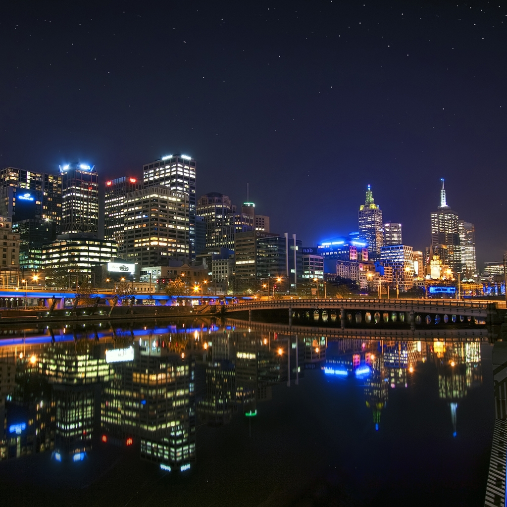 Melbourne Night Landscape for 1024 x 1024 iPad resolution