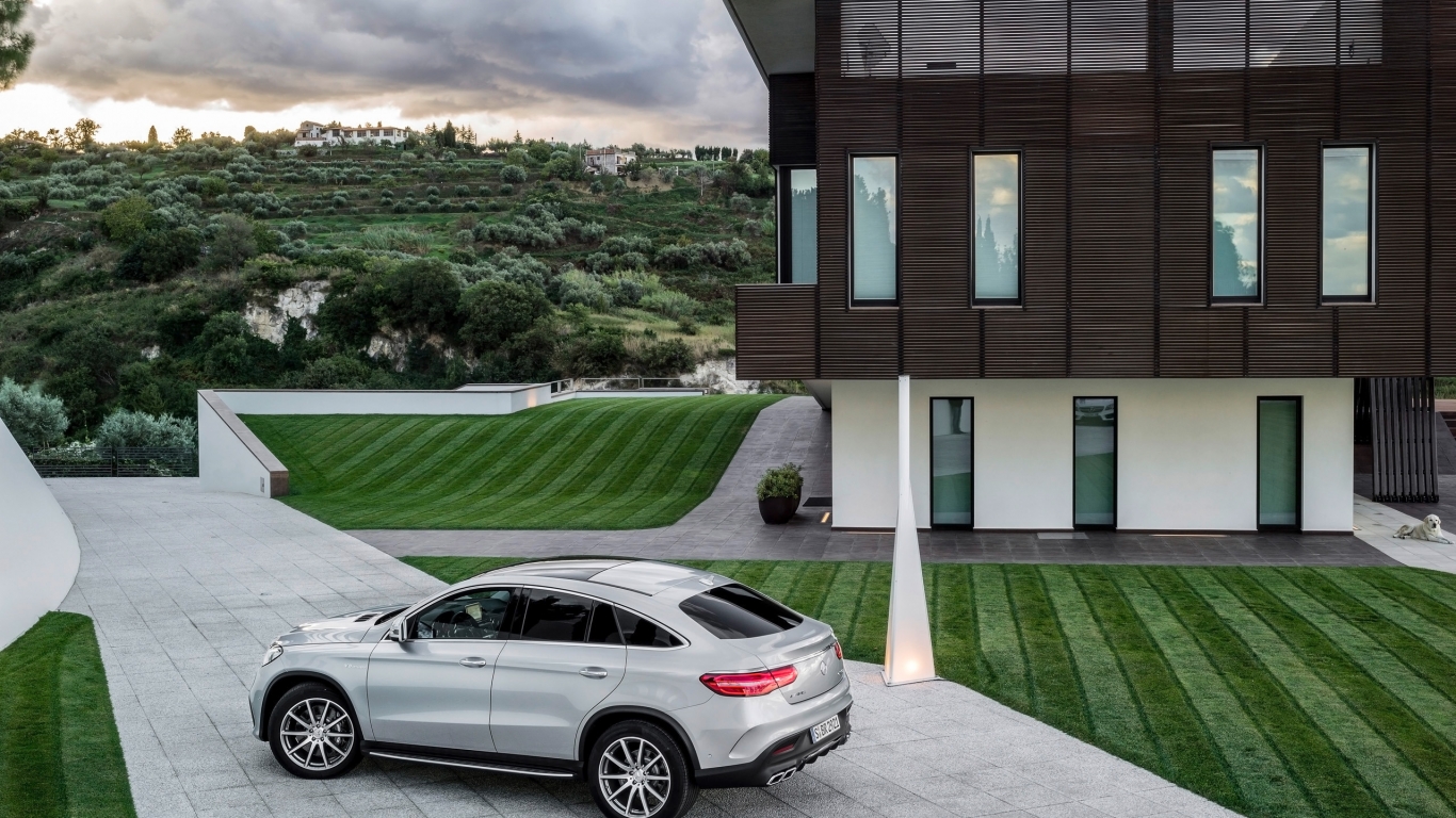 Mercedes-AMG GLE 63 Coupe 2015 for 1366 x 768 HDTV resolution