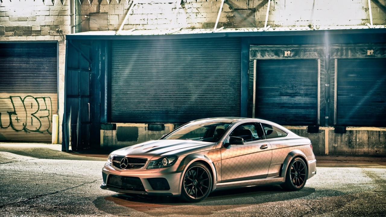 Mercedes-Benz C63 AMG for 1280 x 720 HDTV 720p resolution