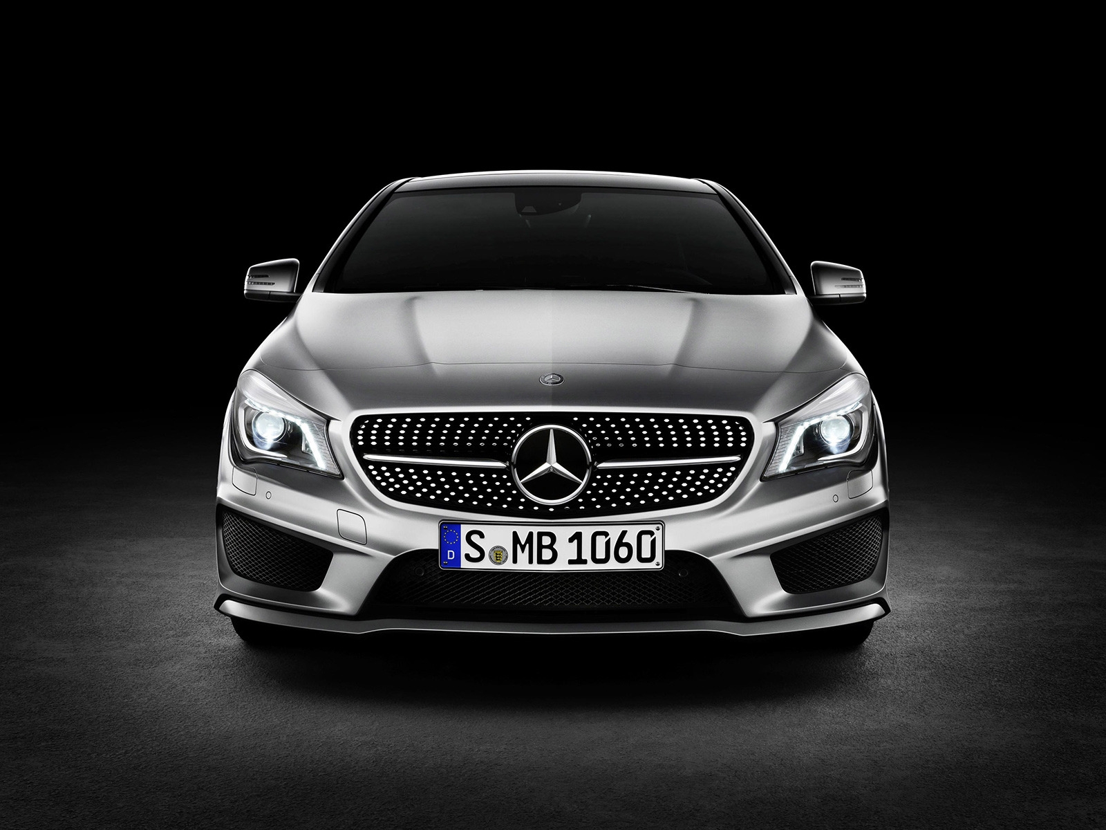 Mercedes Benz CLA Class Studio for 1600 x 1200 resolution