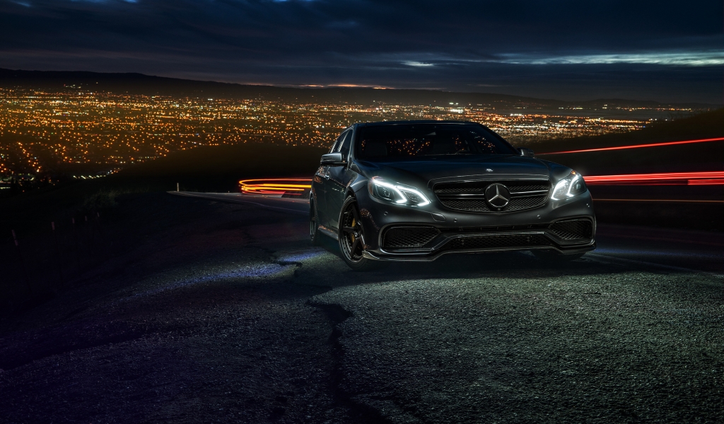 Mercedes-Benz E63 AMG S for 1024 x 600 widescreen resolution