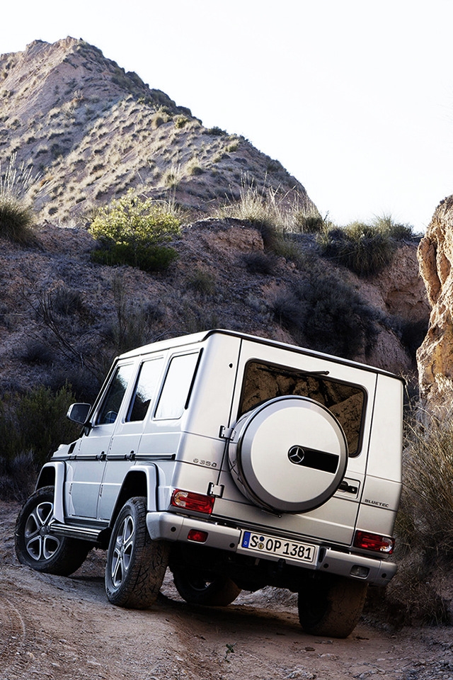 Mercedes Benz G Class Rear for 640 x 960 iPhone 4 resolution
