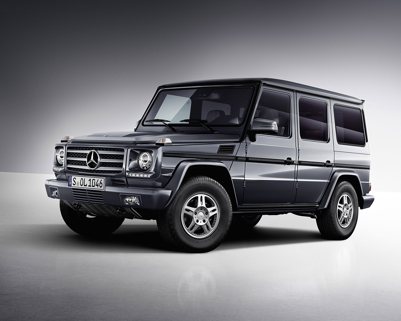 Mercedes Benz G Class Studio 2013 for 1280 x 1024 resolution