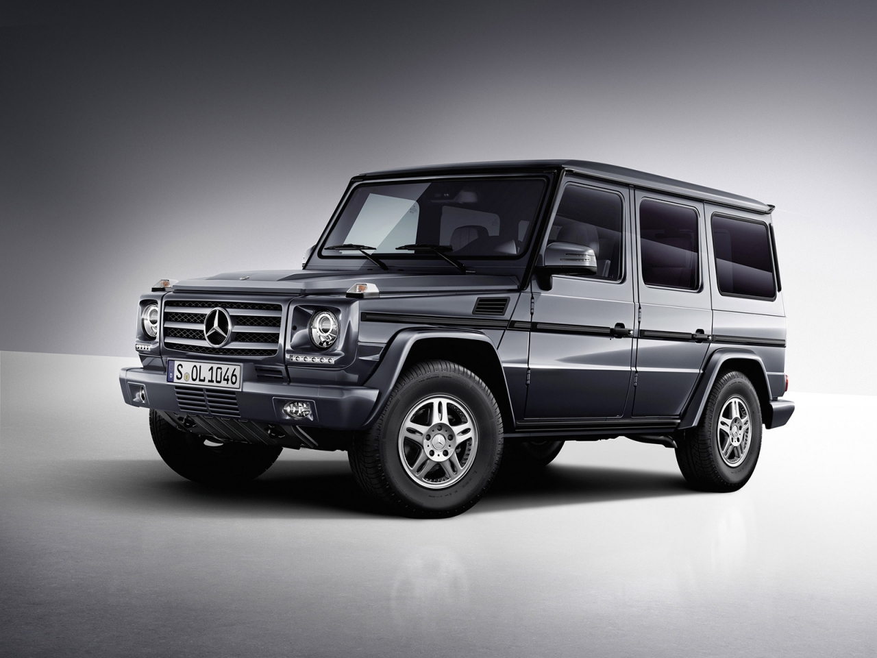 Mercedes Benz G Class Studio 2013 for 1280 x 960 resolution
