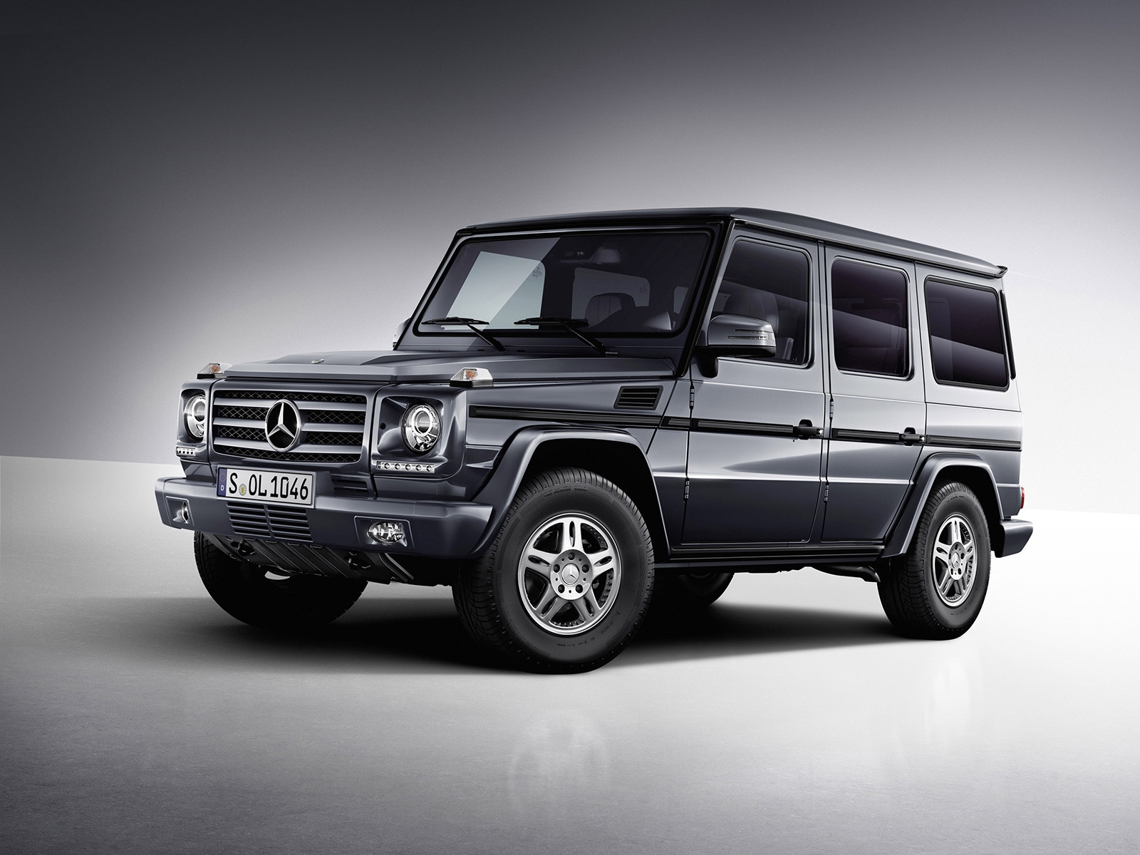 Mercedes Benz G Class Studio 2013 for 1600 x 1200 resolution