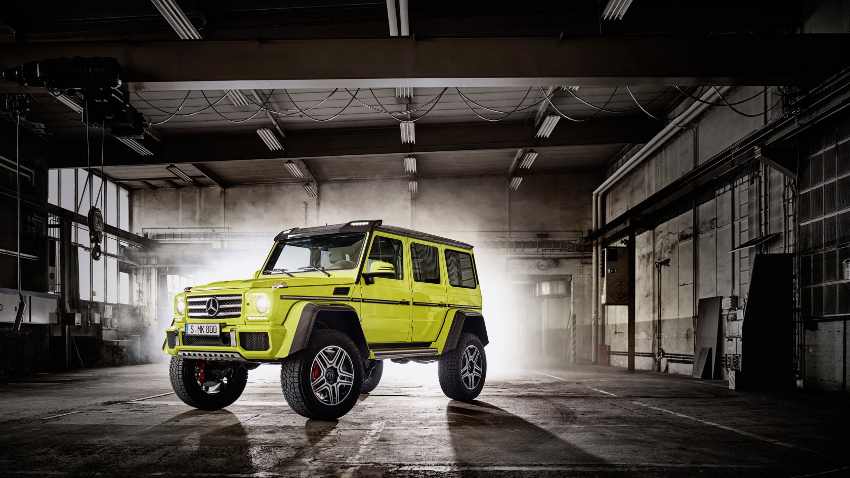 Mercedes Benz G500 2015 for 1680 x 945 HDTV resolution