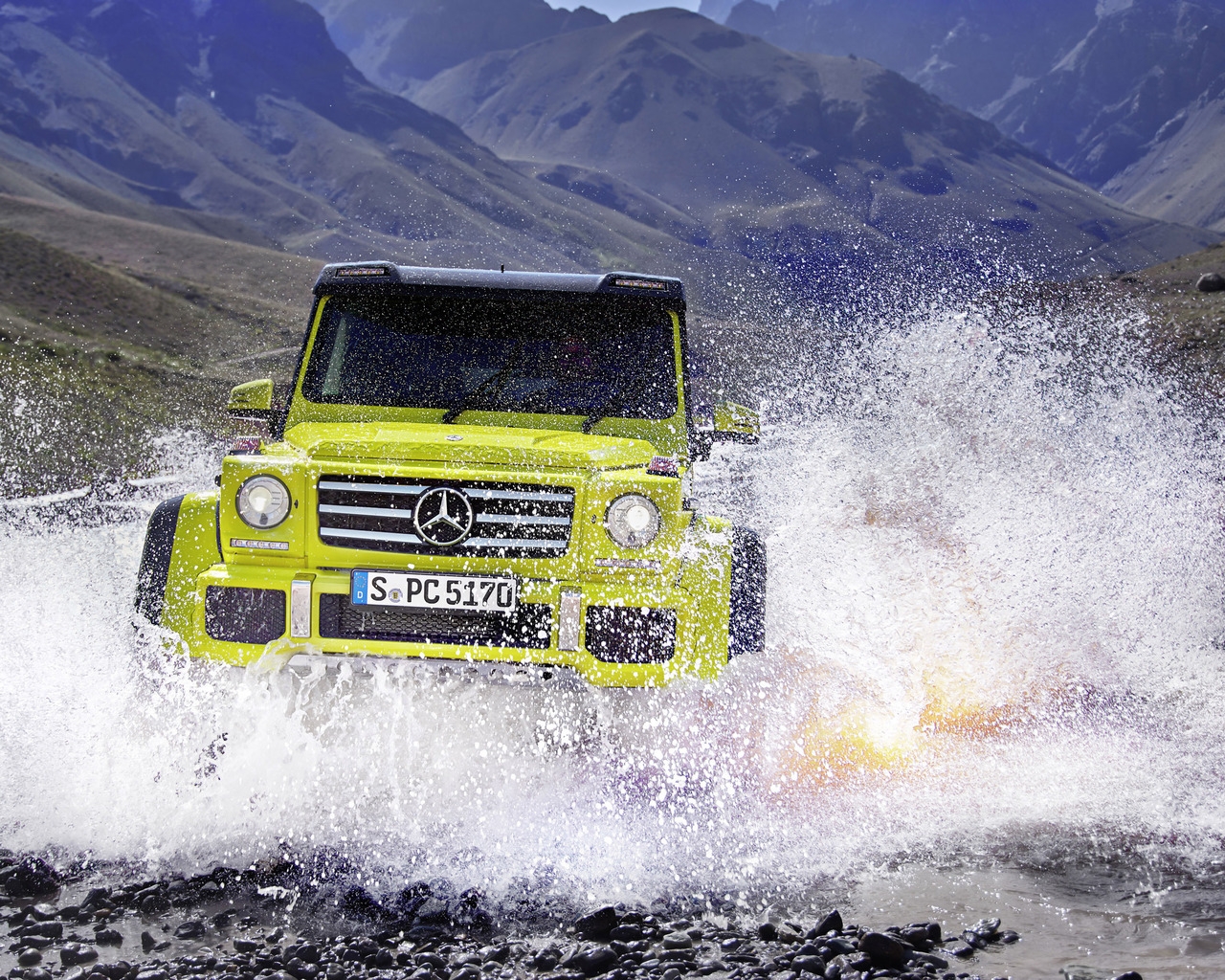 Mercedes Benz G500 2015 Off Road for 1280 x 1024 resolution
