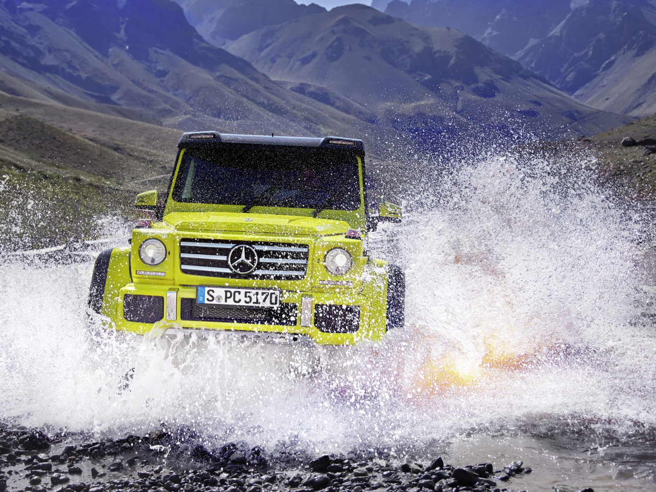 Mercedes Benz G500 2015 Off Road for 1280 x 960 resolution