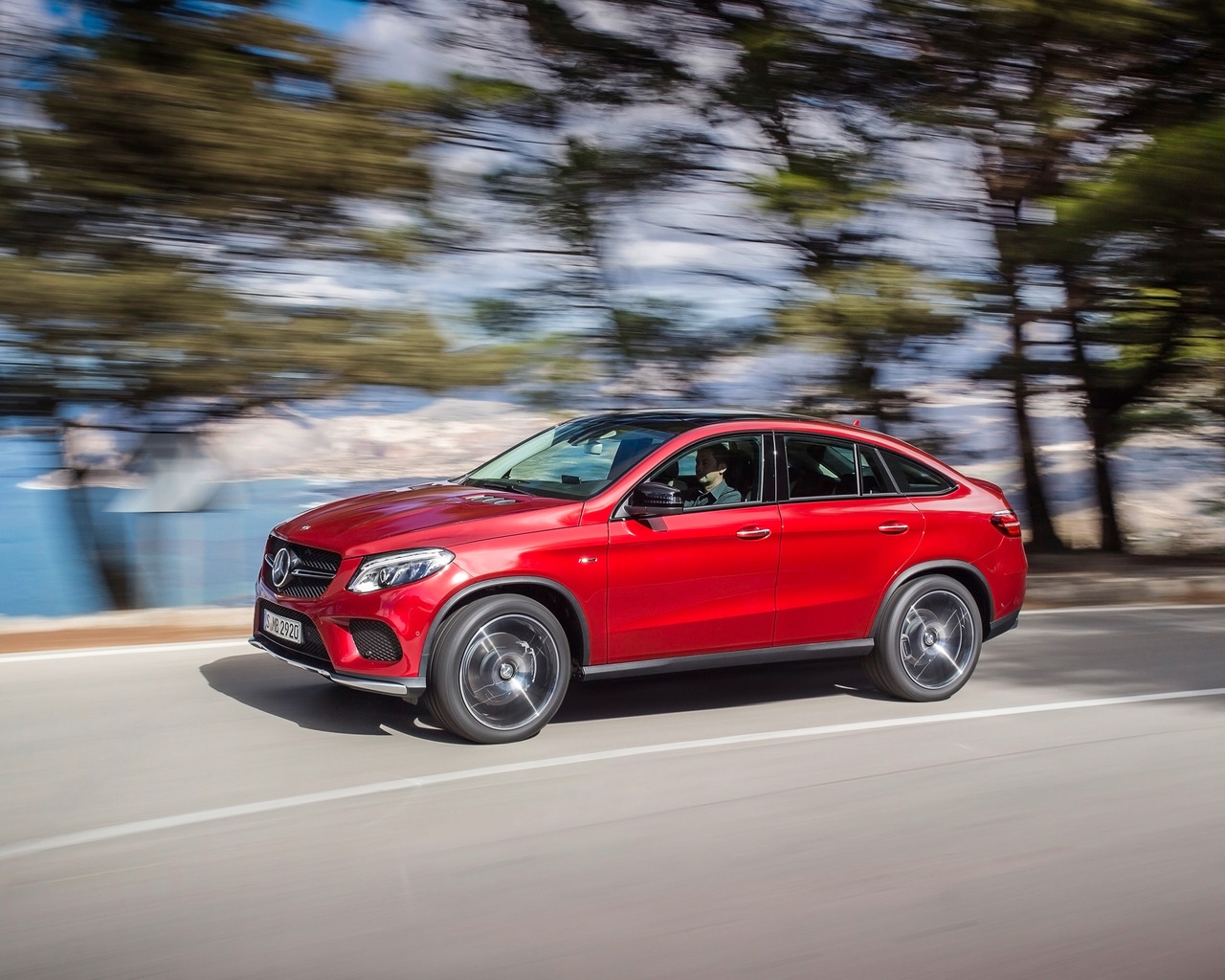 Mercedes Benz GLE Coupe for 1280 x 1024 resolution