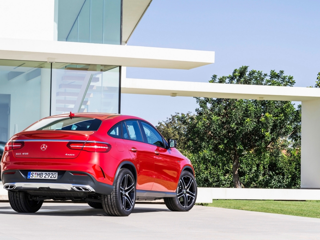 Mercedes Benz GLE Coupe Back View for 1024 x 768 resolution