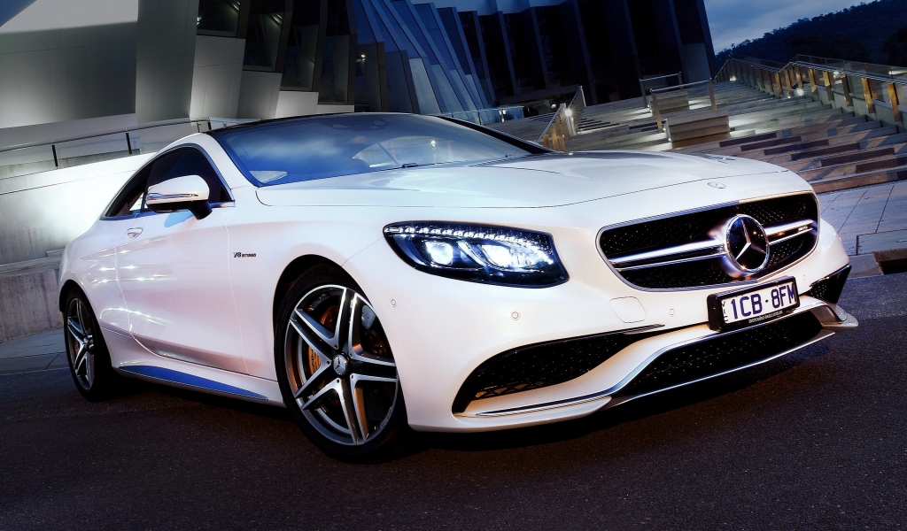 Mercedes Benz S63 AMG 2015 for 1024 x 600 widescreen resolution