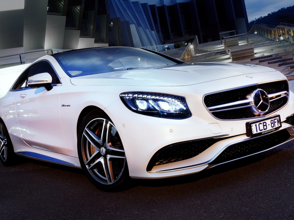 Mercedes Benz S63 AMG 2015 for 1024 x 768 resolution