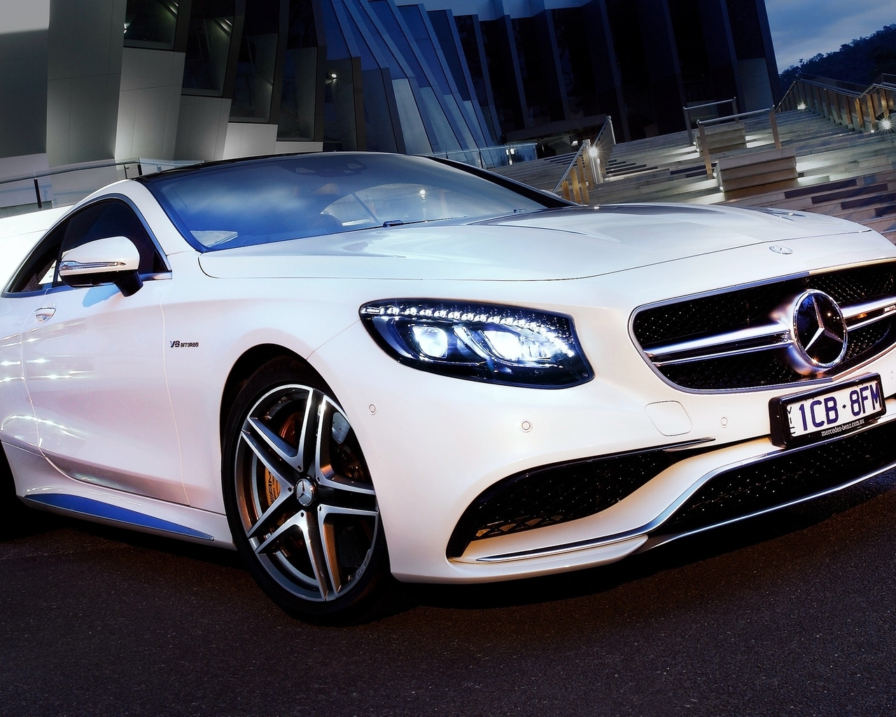 Mercedes Benz S63 AMG 2015 for 1280 x 1024 resolution