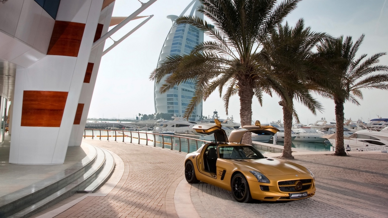 Mercedes-Benz SLS AMG Desert Gold for 1280 x 720 HDTV 720p resolution