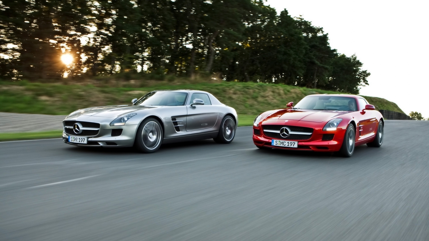 Mercedes-Benz SLS AMG Duo 2010 for 1366 x 768 HDTV resolution