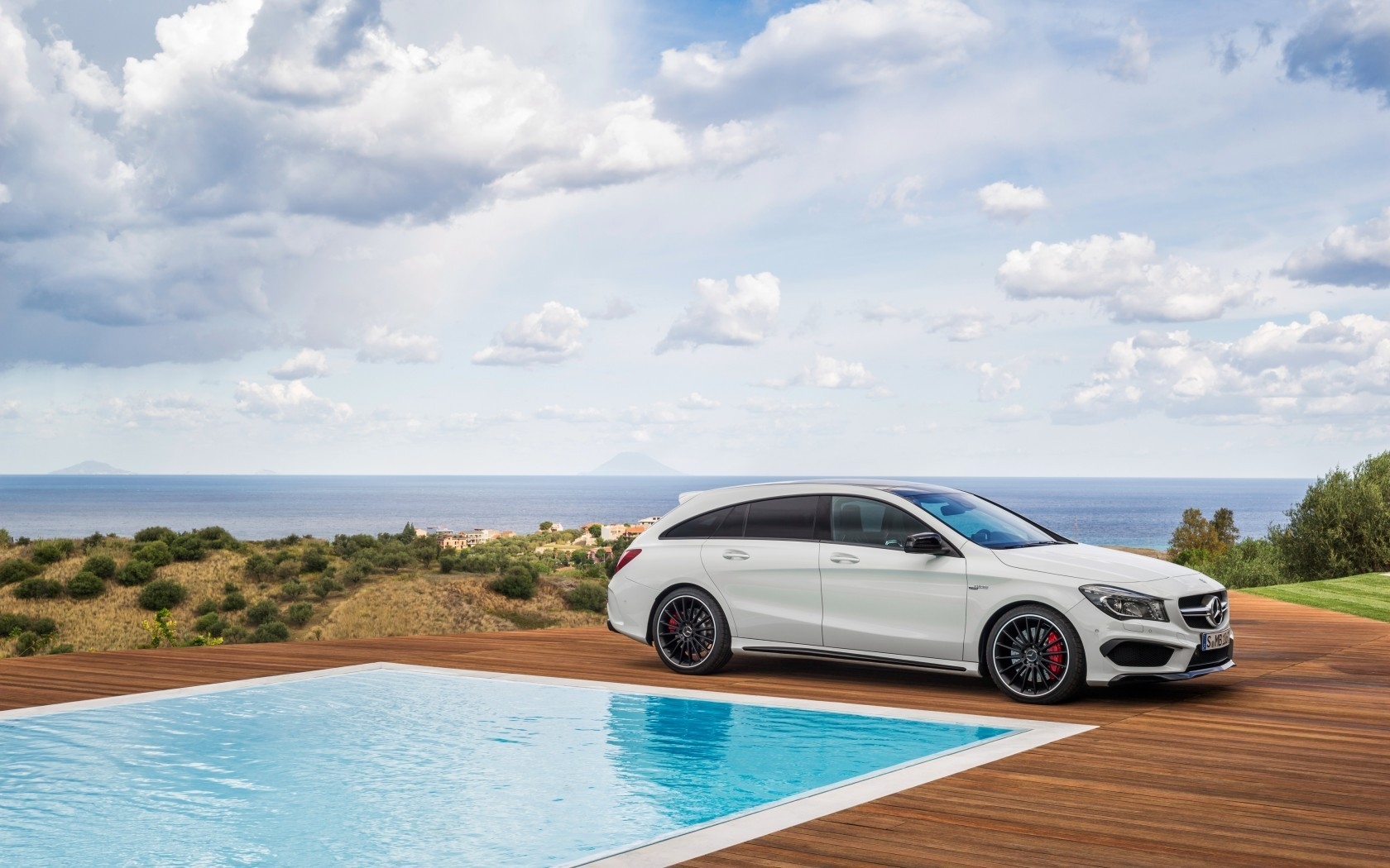 Mercedes CLA 45 AMG for 1680 x 1050 widescreen resolution