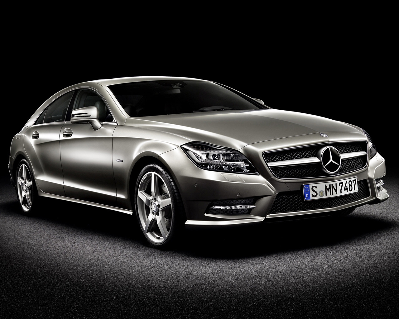 Mercedes CLS 2010 for 1280 x 1024 resolution