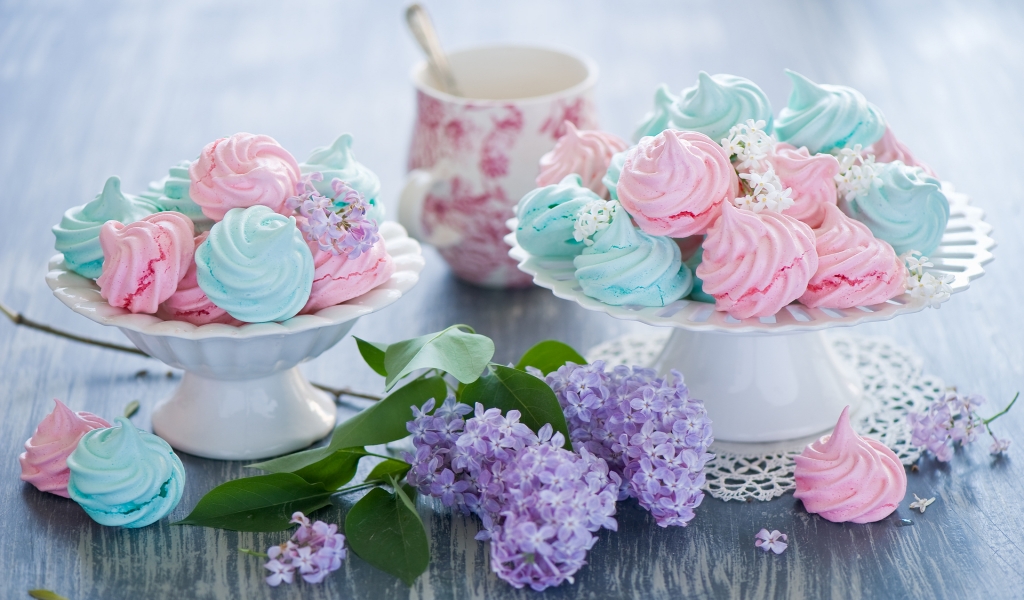 Meringues for 1024 x 600 widescreen resolution