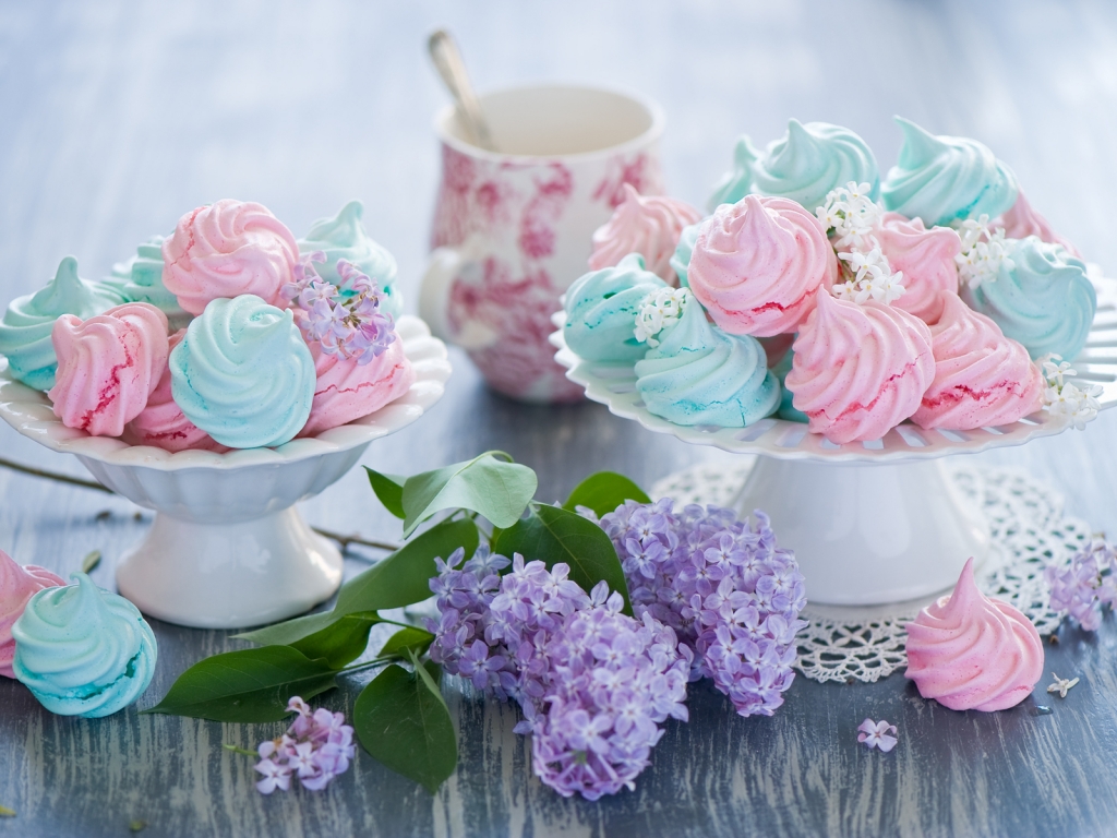 Meringues for 1024 x 768 resolution