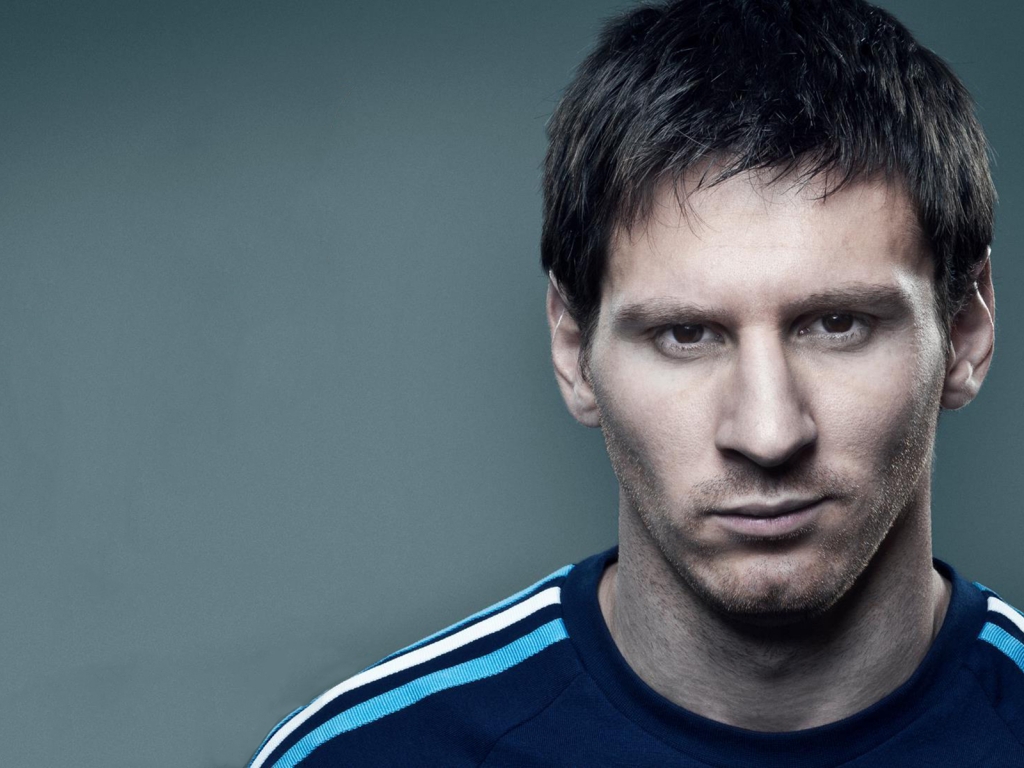 Messi Pose for 1024 x 768 resolution