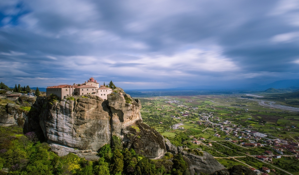 Meteora Greece Landscape for 1024 x 600 widescreen resolution