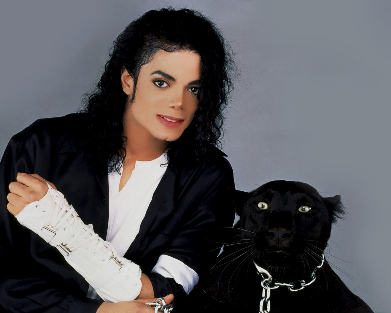 Michael Jackson Panther for 1280 x 1024 resolution